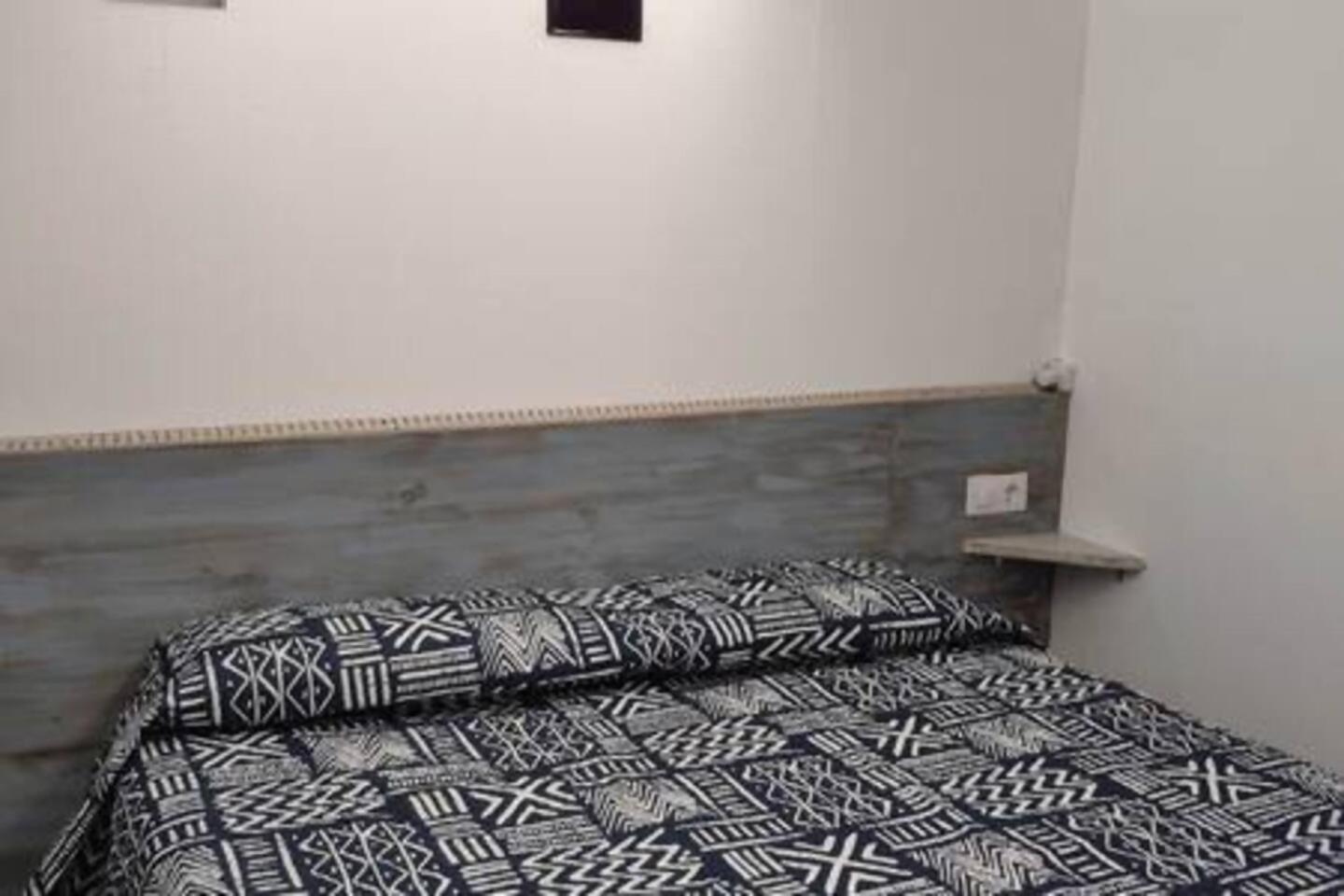 Taocasa Metal Appartement Olot Buitenkant foto